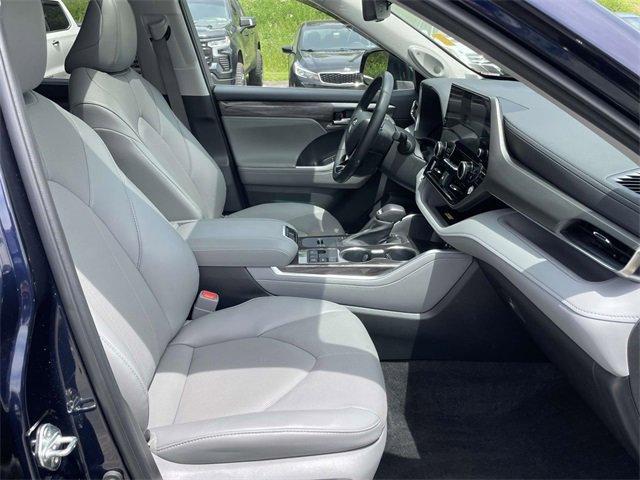 used 2023 Toyota Highlander car, priced at $41,493