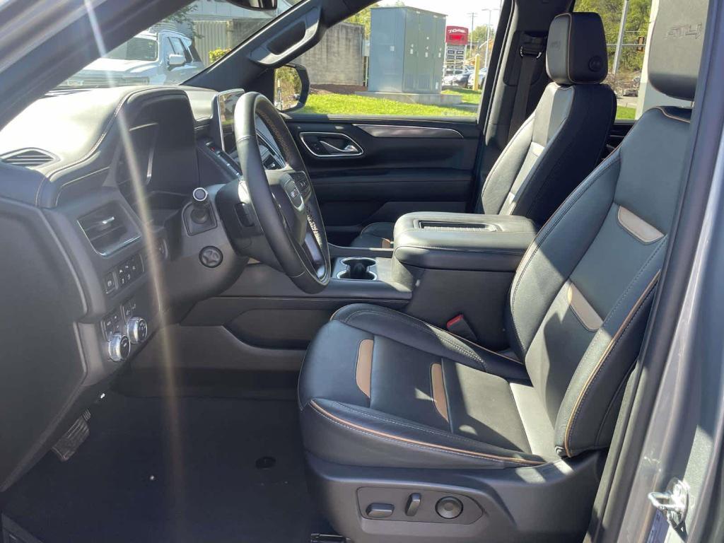 used 2023 GMC Yukon XL car