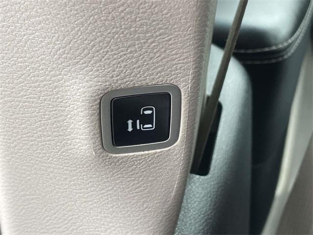 used 2023 Chrysler Pacifica car, priced at $23,996