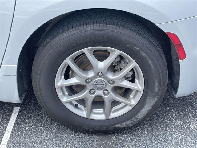 used 2023 Chrysler Pacifica car, priced at $23,996