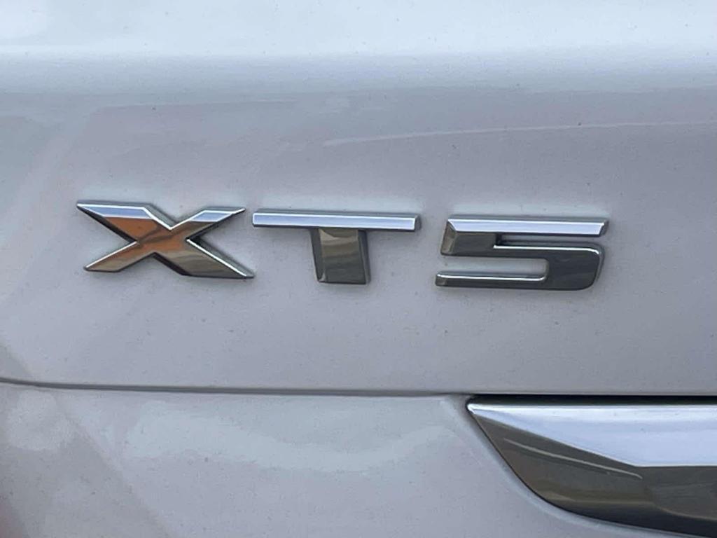 used 2017 Cadillac XT5 car