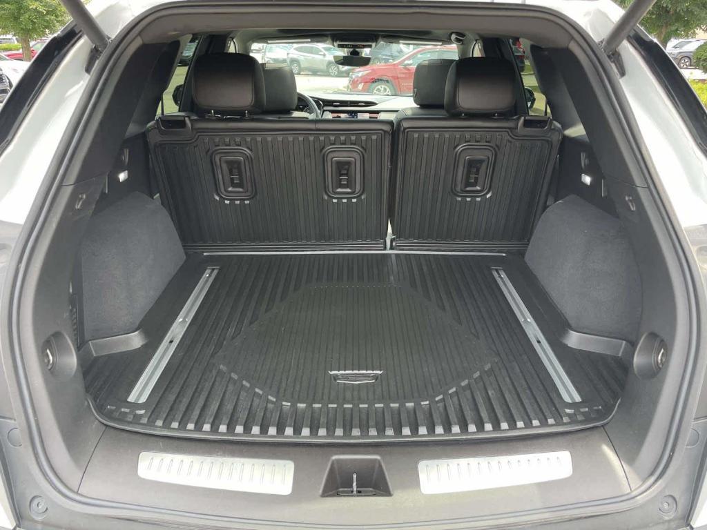 used 2025 Cadillac XT5 car, priced at $48,997