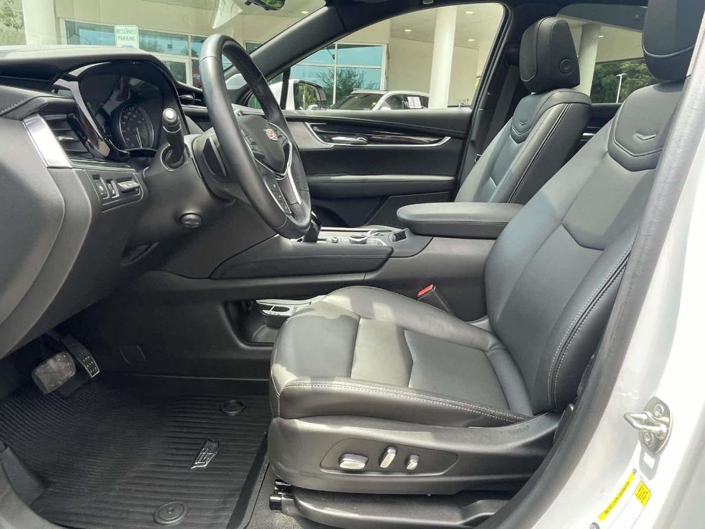 used 2025 Cadillac XT5 car, priced at $48,997