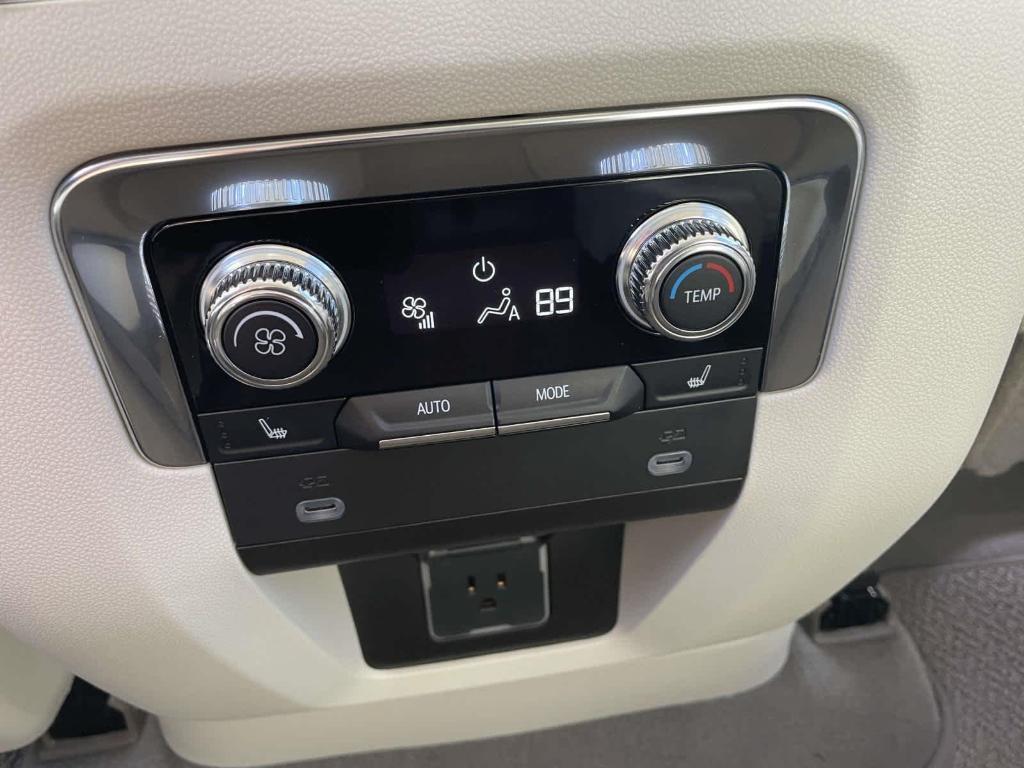 used 2023 GMC Yukon car