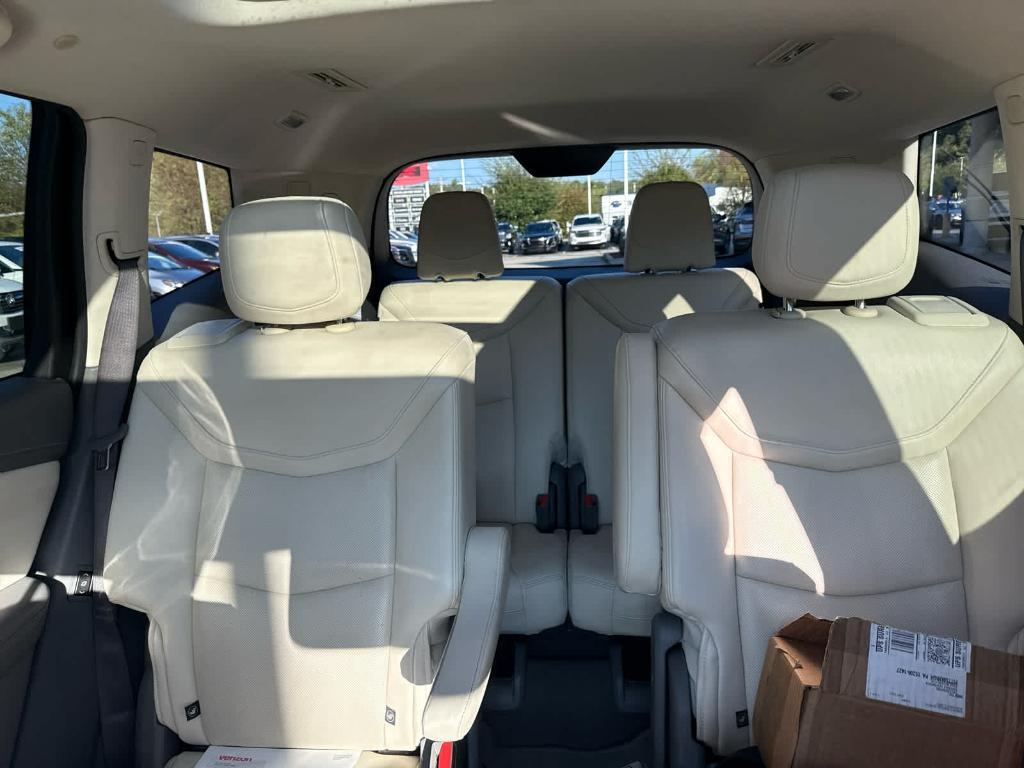 used 2023 Cadillac XT6 car