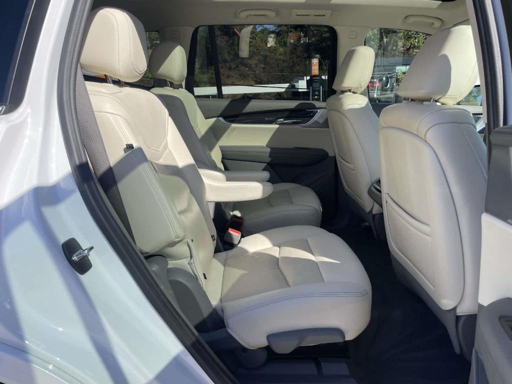 used 2023 Cadillac XT6 car