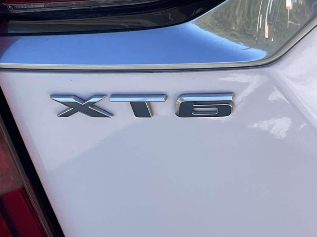 used 2023 Cadillac XT6 car