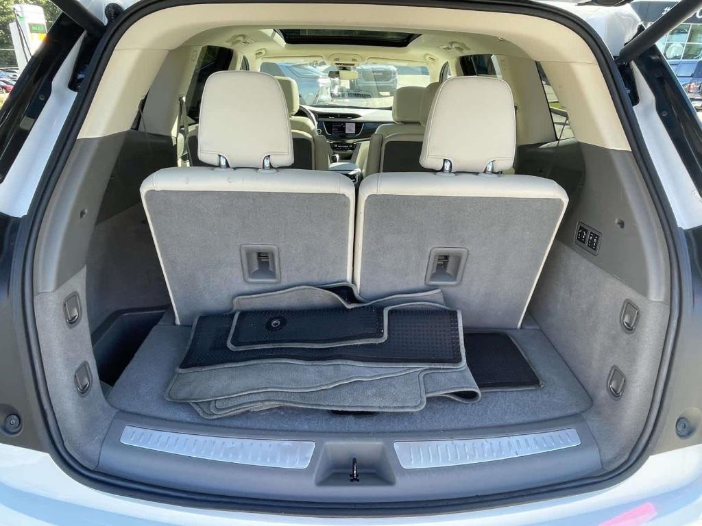 used 2023 Cadillac XT6 car
