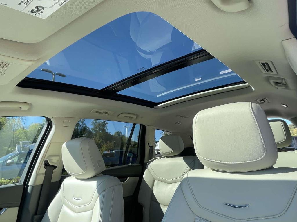 used 2023 Cadillac XT6 car