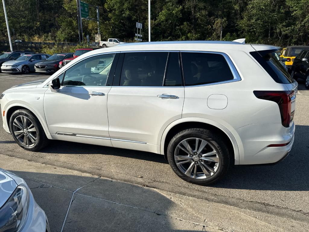 used 2023 Cadillac XT6 car