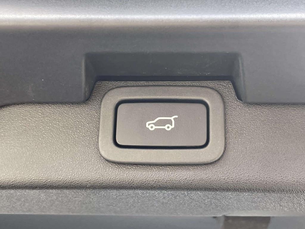 used 2020 Land Rover Discovery car