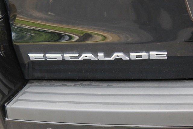 used 2020 Cadillac Escalade ESV car, priced at $43,992