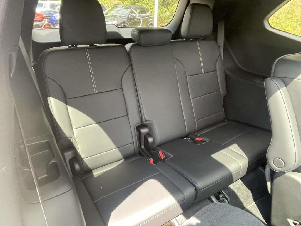 used 2024 GMC Acadia car, priced at $38,996