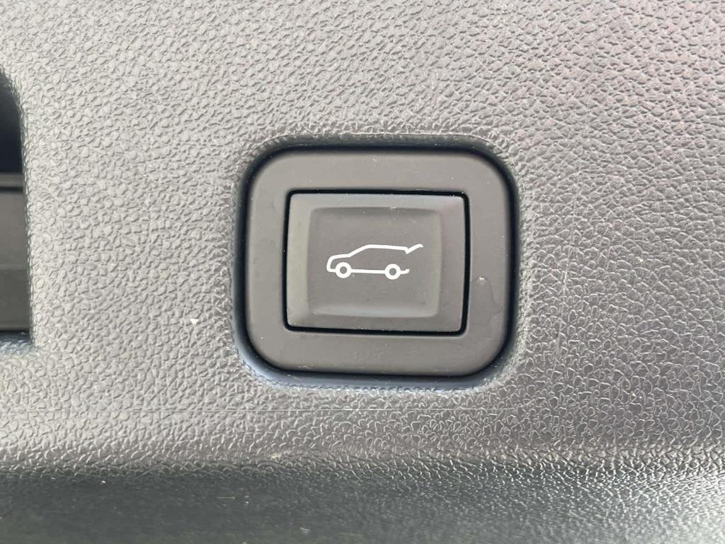 used 2024 GMC Acadia car, priced at $38,996