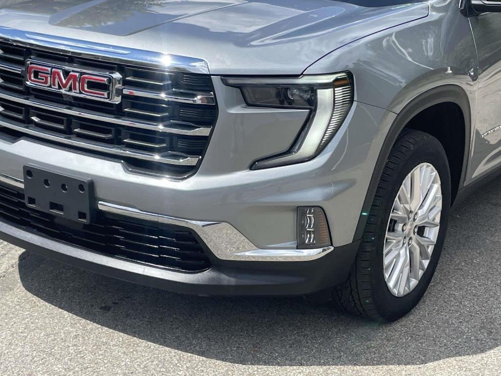 used 2024 GMC Acadia car, priced at $38,996