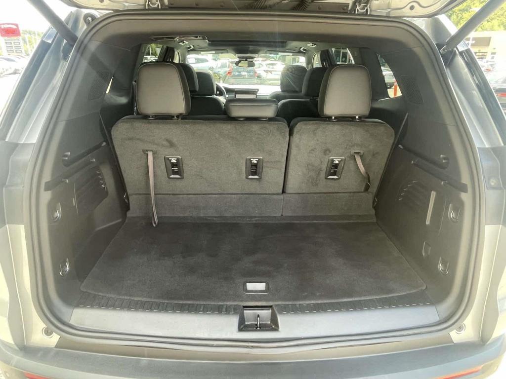 used 2024 GMC Acadia car, priced at $38,996