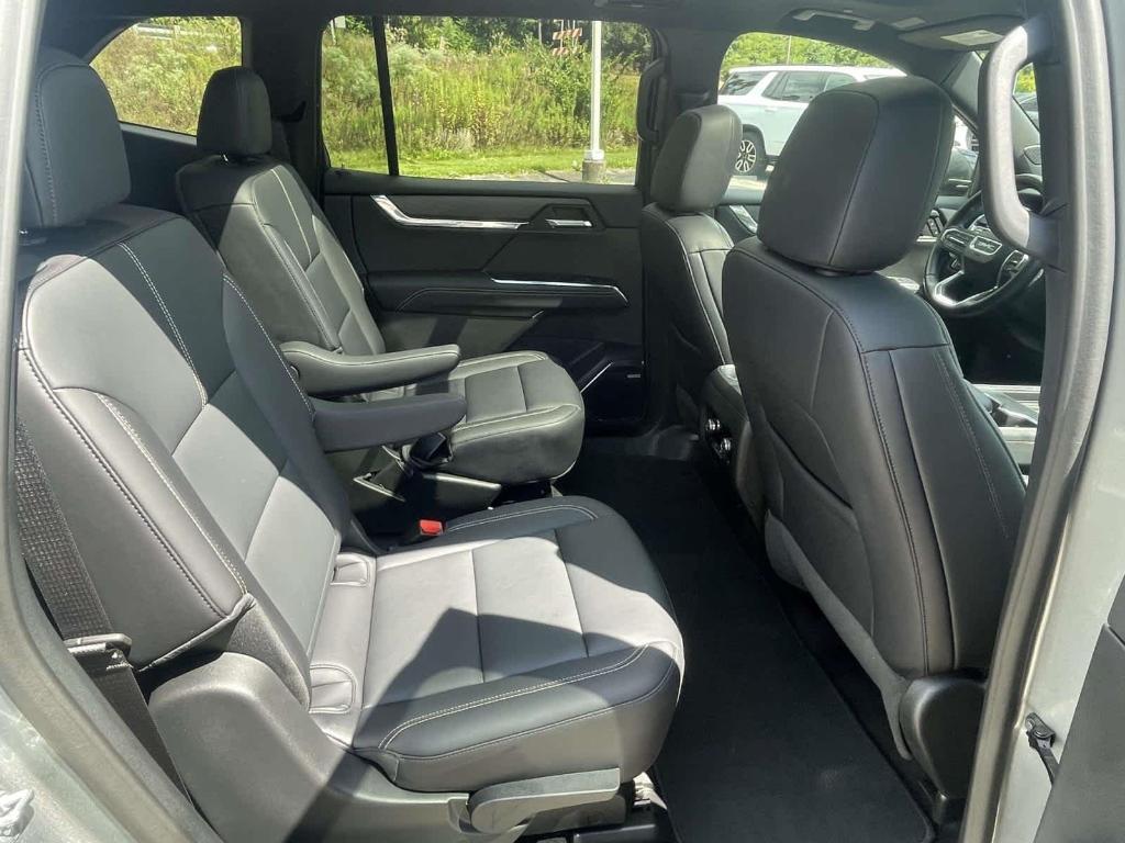 used 2024 GMC Acadia car, priced at $38,996