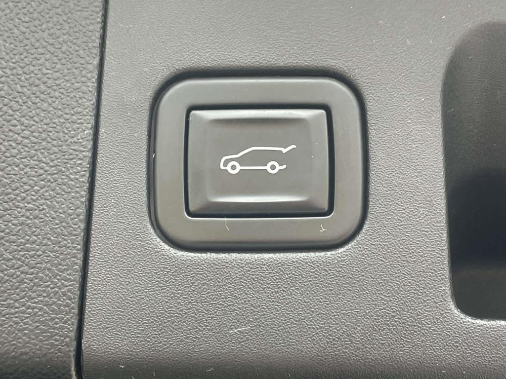 used 2021 Cadillac XT5 car