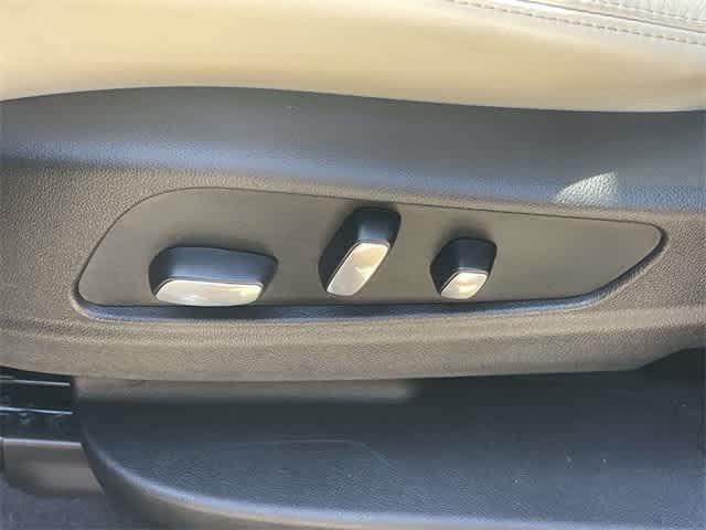 used 2024 Cadillac XT6 car