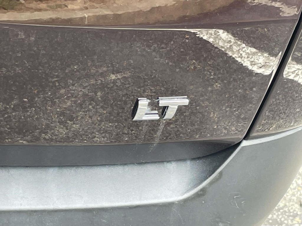 used 2021 Chevrolet Traverse car, priced at $25,993