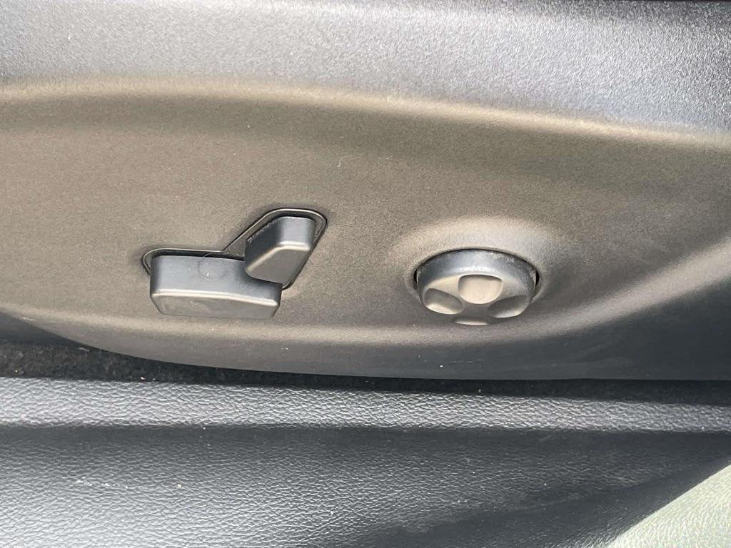 used 2021 Jeep Cherokee car, priced at $20,996