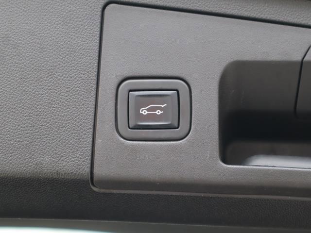 used 2023 Cadillac XT4 car, priced at $27,599