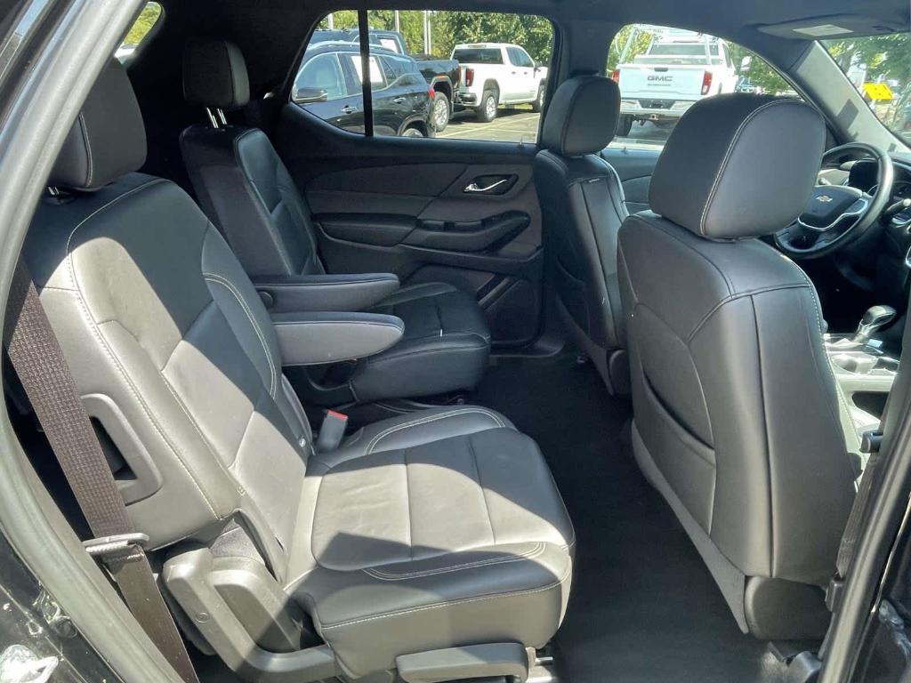 used 2023 Chevrolet Traverse car, priced at $28,799