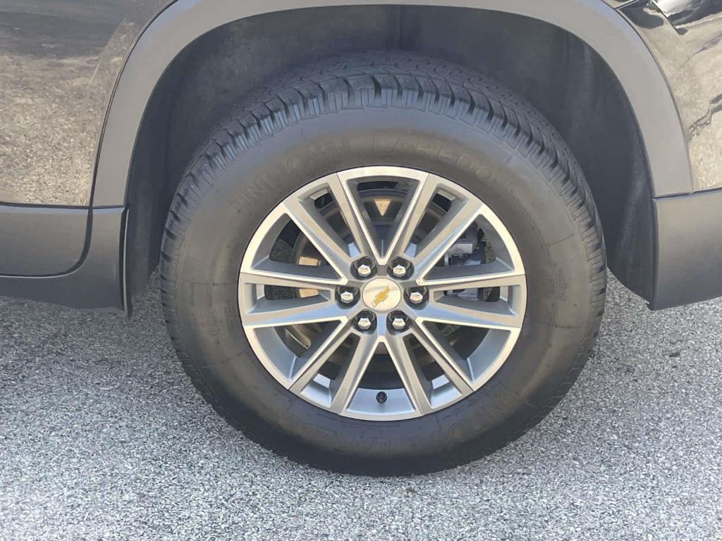 used 2023 Chevrolet Traverse car, priced at $28,799