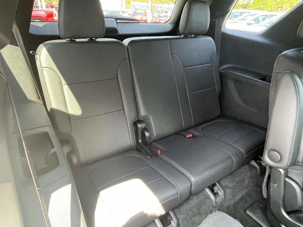 used 2023 Chevrolet Traverse car, priced at $28,799