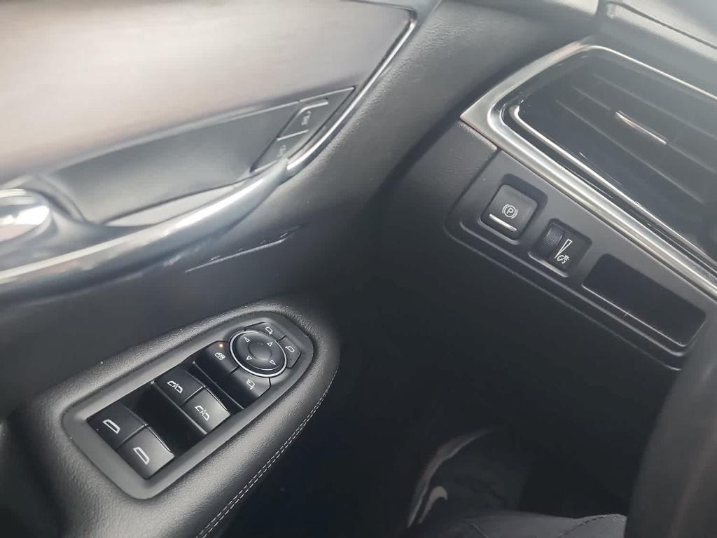 used 2023 Cadillac XT6 car