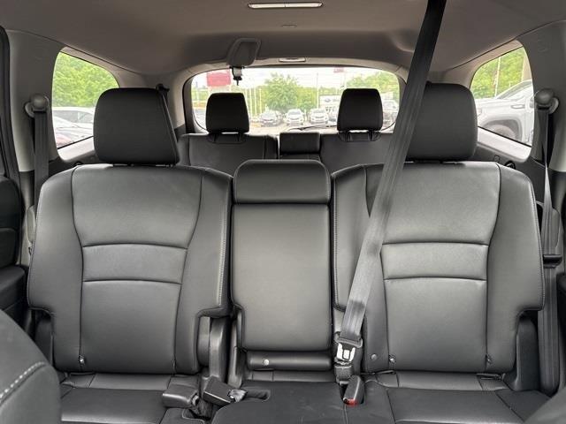 used 2022 Honda Pilot car, priced at $33,996