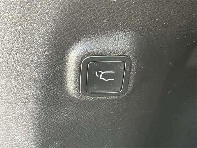used 2019 Jeep Cherokee car