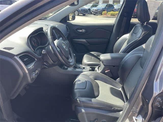 used 2019 Jeep Cherokee car