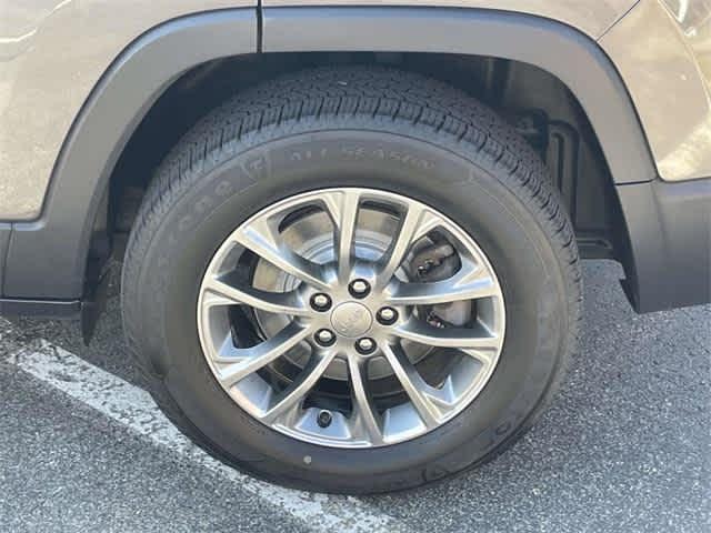 used 2019 Jeep Cherokee car