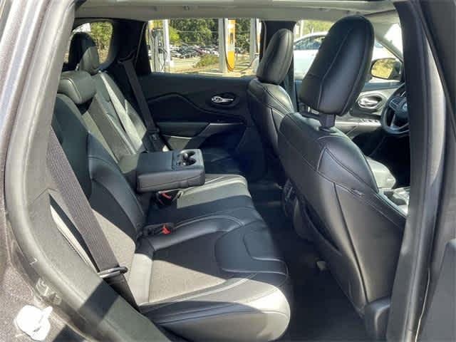 used 2019 Jeep Cherokee car