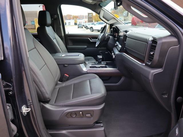 used 2022 GMC Sierra 1500 car, priced at $40,996