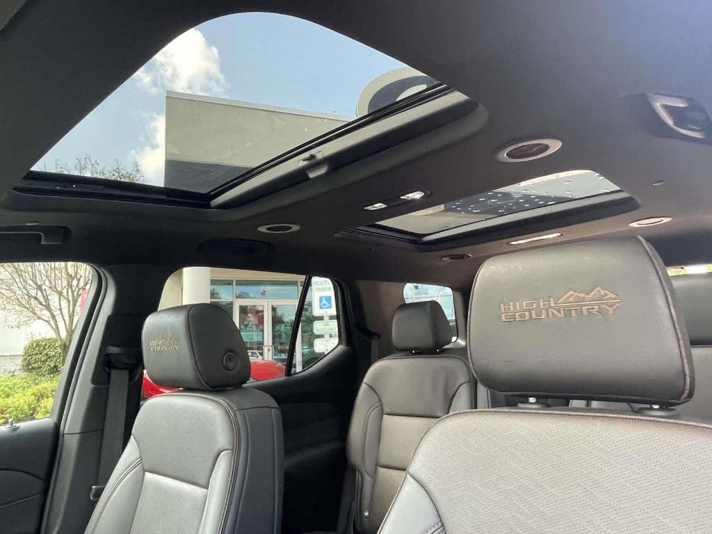 used 2023 Chevrolet Traverse car