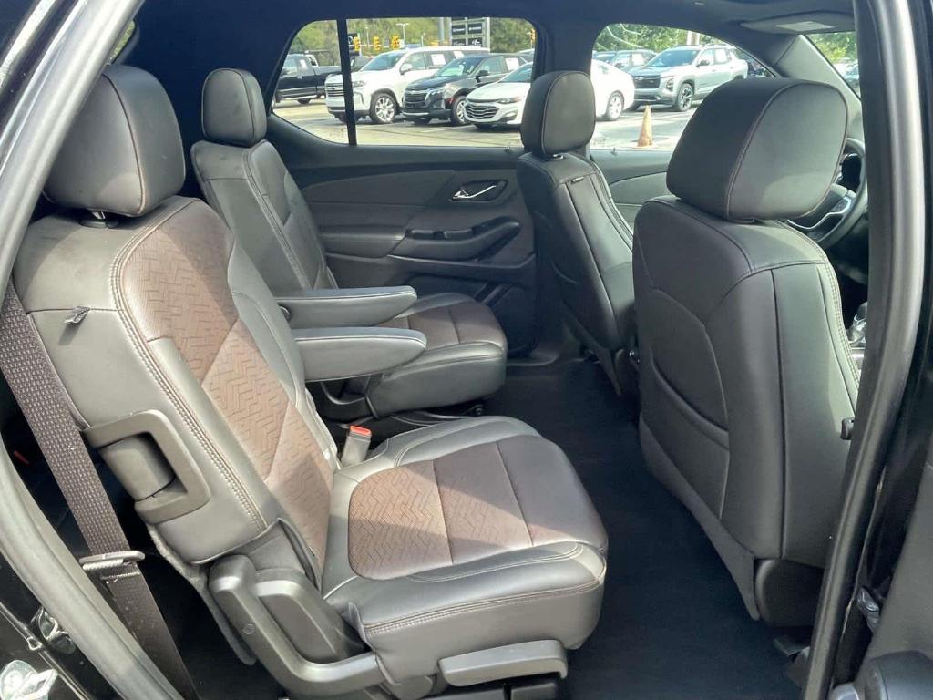 used 2023 Chevrolet Traverse car