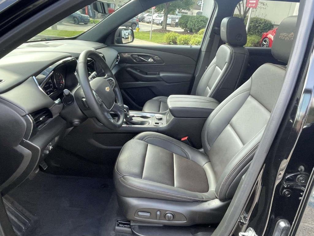 used 2023 Chevrolet Traverse car