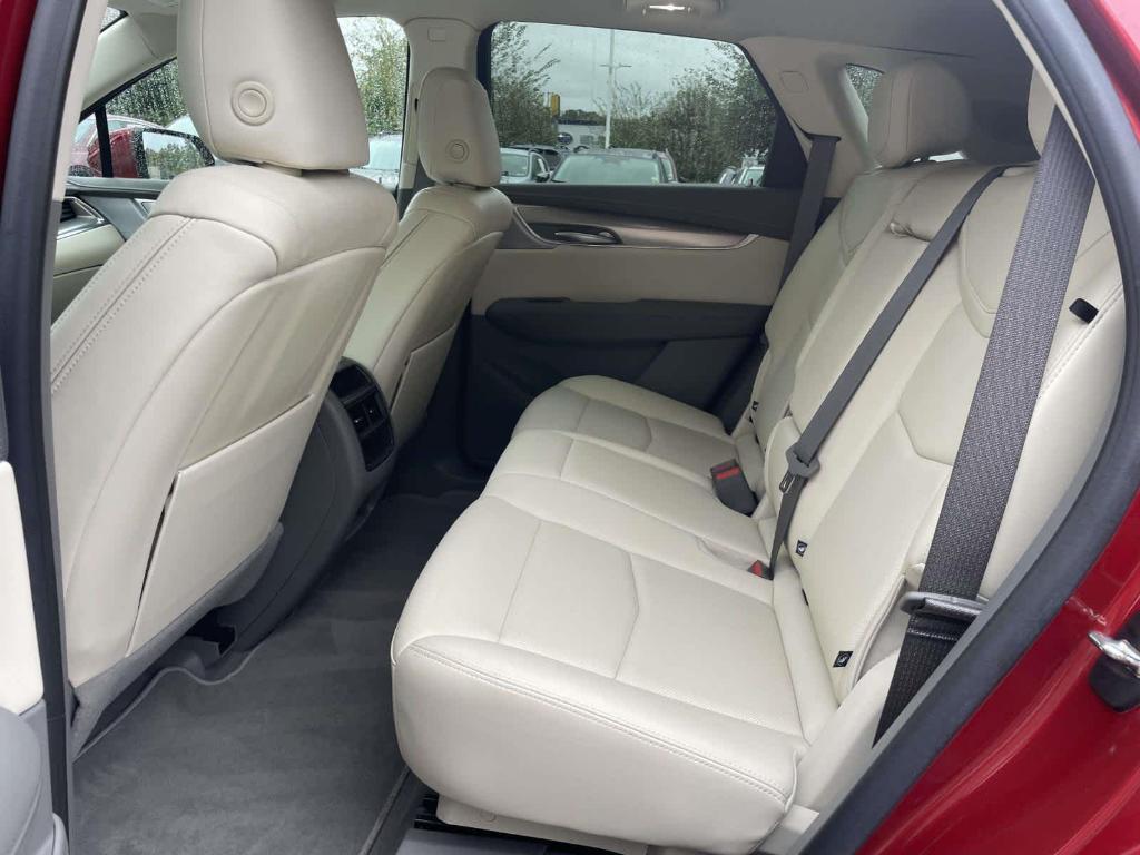 used 2024 Cadillac XT5 car