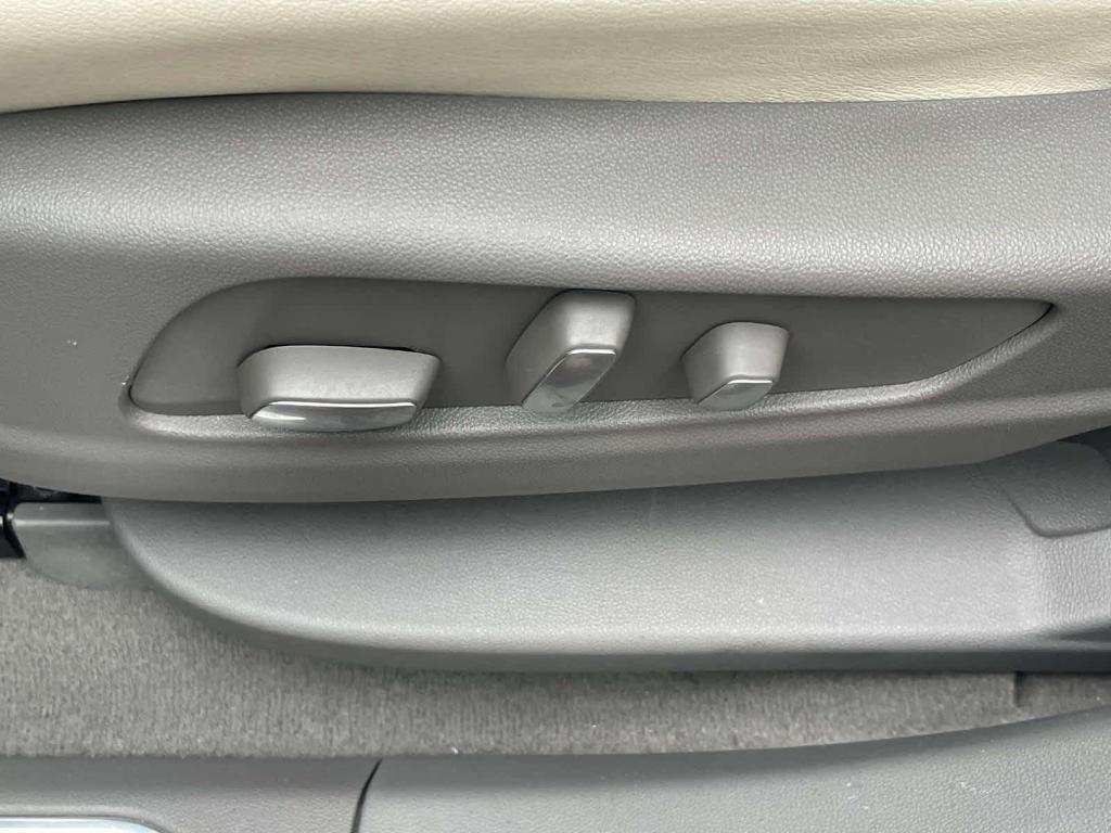 used 2024 Cadillac XT5 car