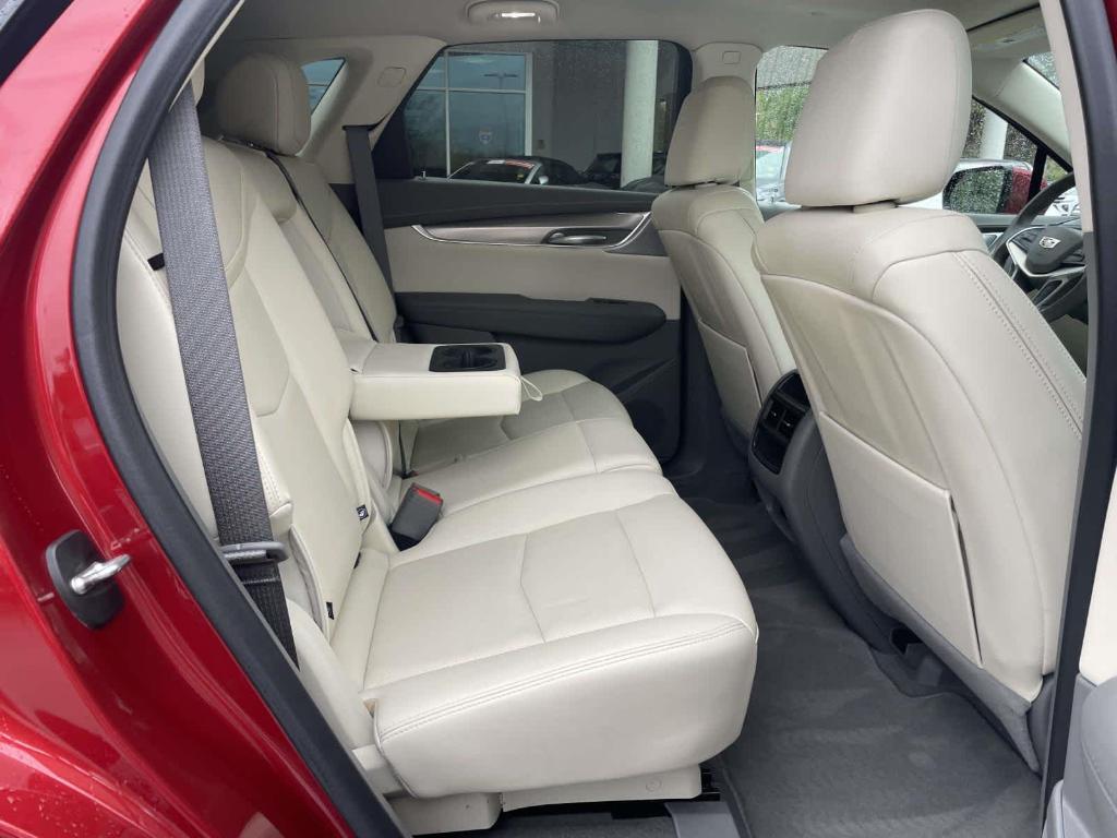 used 2024 Cadillac XT5 car