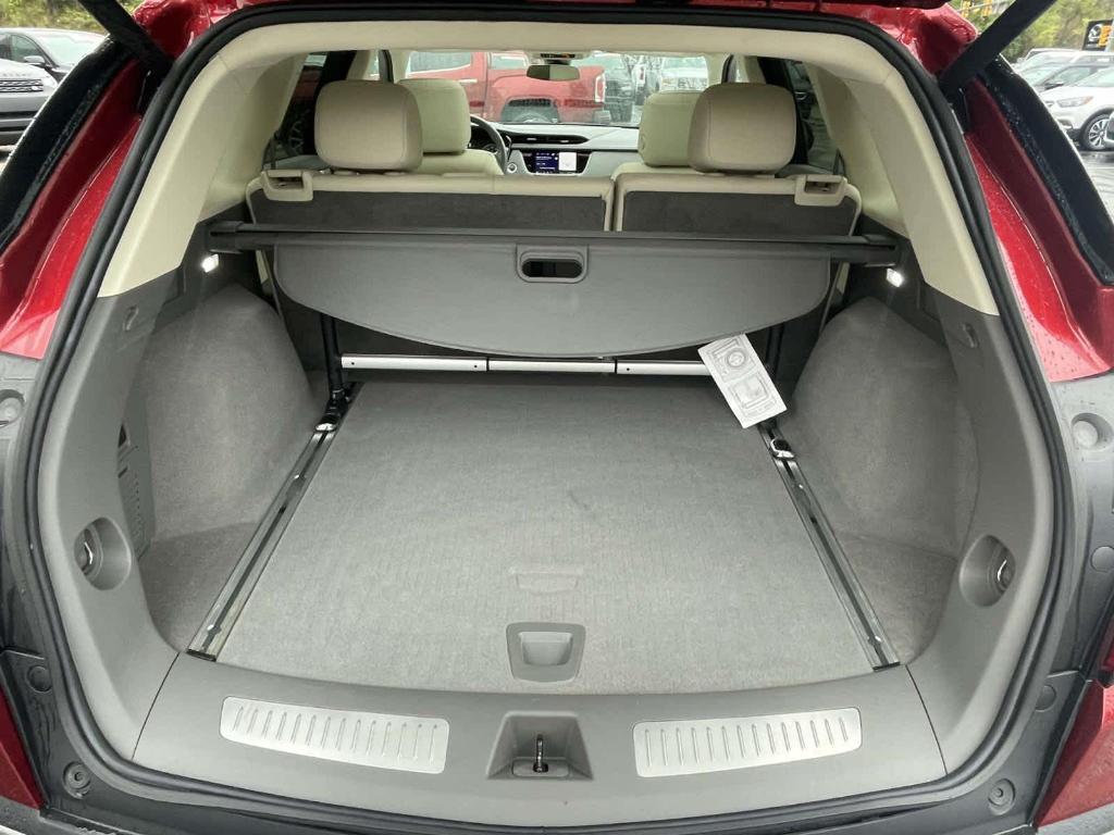 used 2024 Cadillac XT5 car