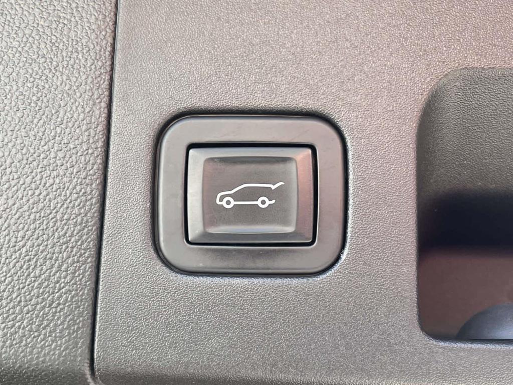 used 2018 Cadillac XT5 car