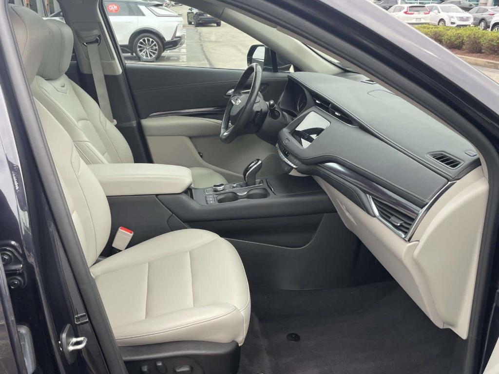 used 2022 Cadillac XT4 car