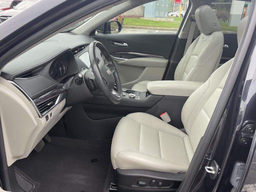 used 2022 Cadillac XT4 car