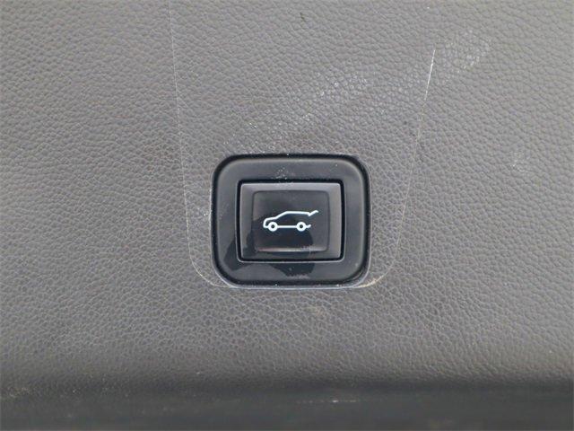 used 2023 Chevrolet Traverse car, priced at $30,941