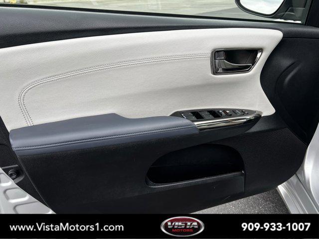 used 2014 Toyota Avalon Hybrid car, priced at $13,777