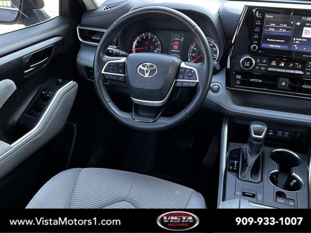 used 2022 Toyota Highlander car, priced at $24,500