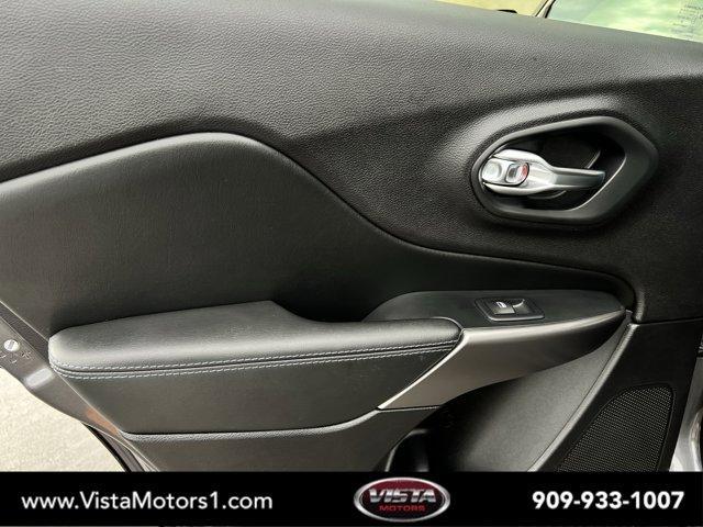 used 2020 Jeep Cherokee car, priced at $13,999